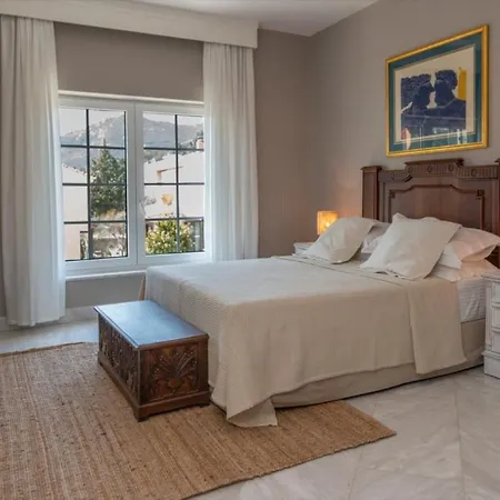 The Manor Villa Palaiontsiflikion