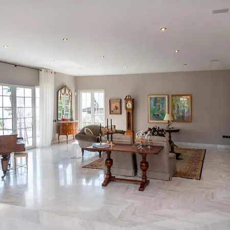 ヴィラ The Manor PalaiónTsiflíkion