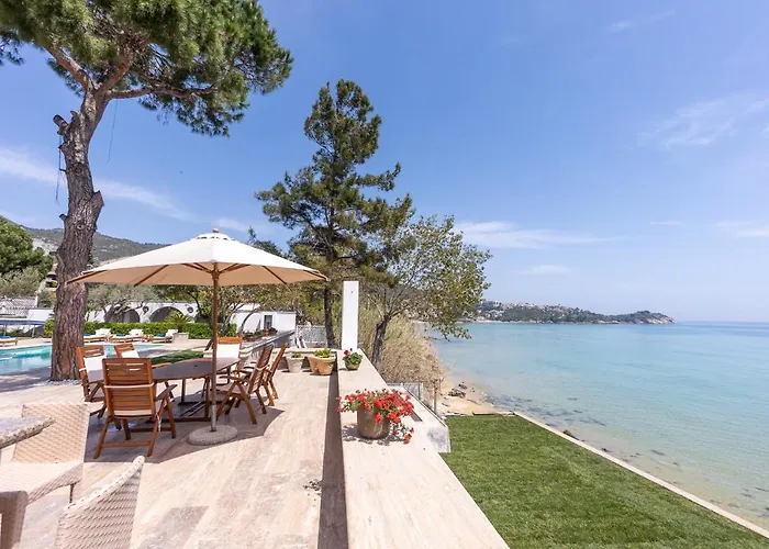 The Manor Villa *