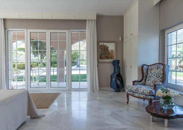 The Manor PalaiónTsiflíkion