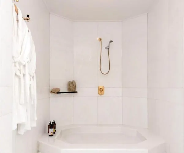 The Manor PalaiónTsiflíkion